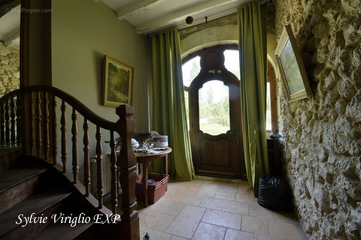 Maison 255 m² à Montcaret  - photo 6