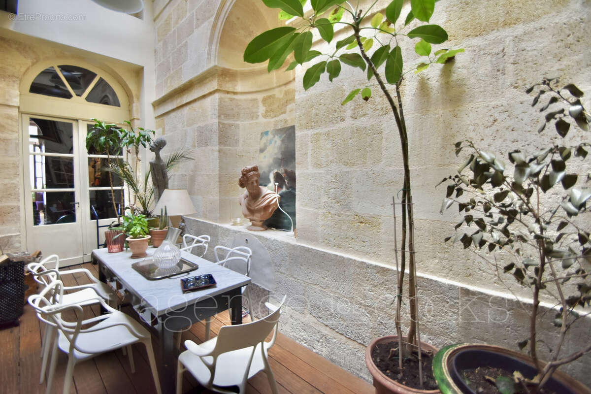 Appartement à BORDEAUX