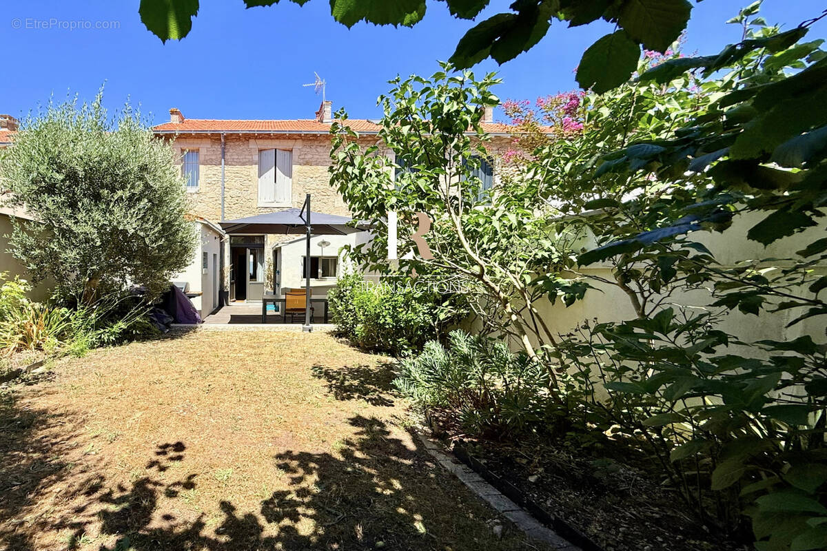 Maison à LA ROCHELLE