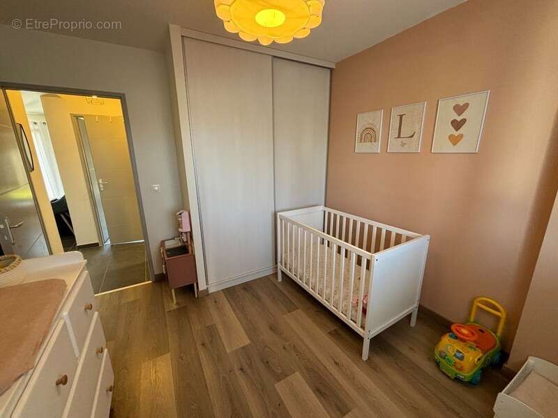 Appartement à ARTIGUELOUVE