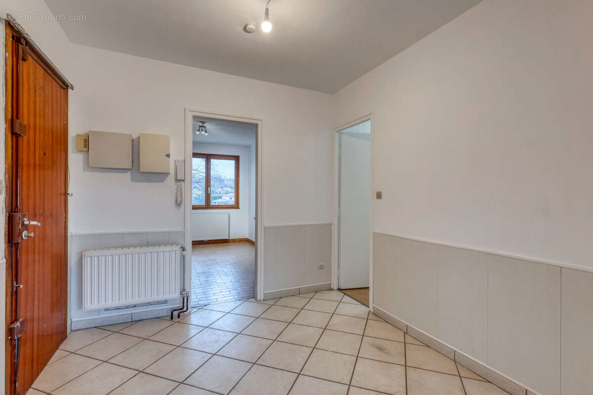 Appartement à MOIRANS