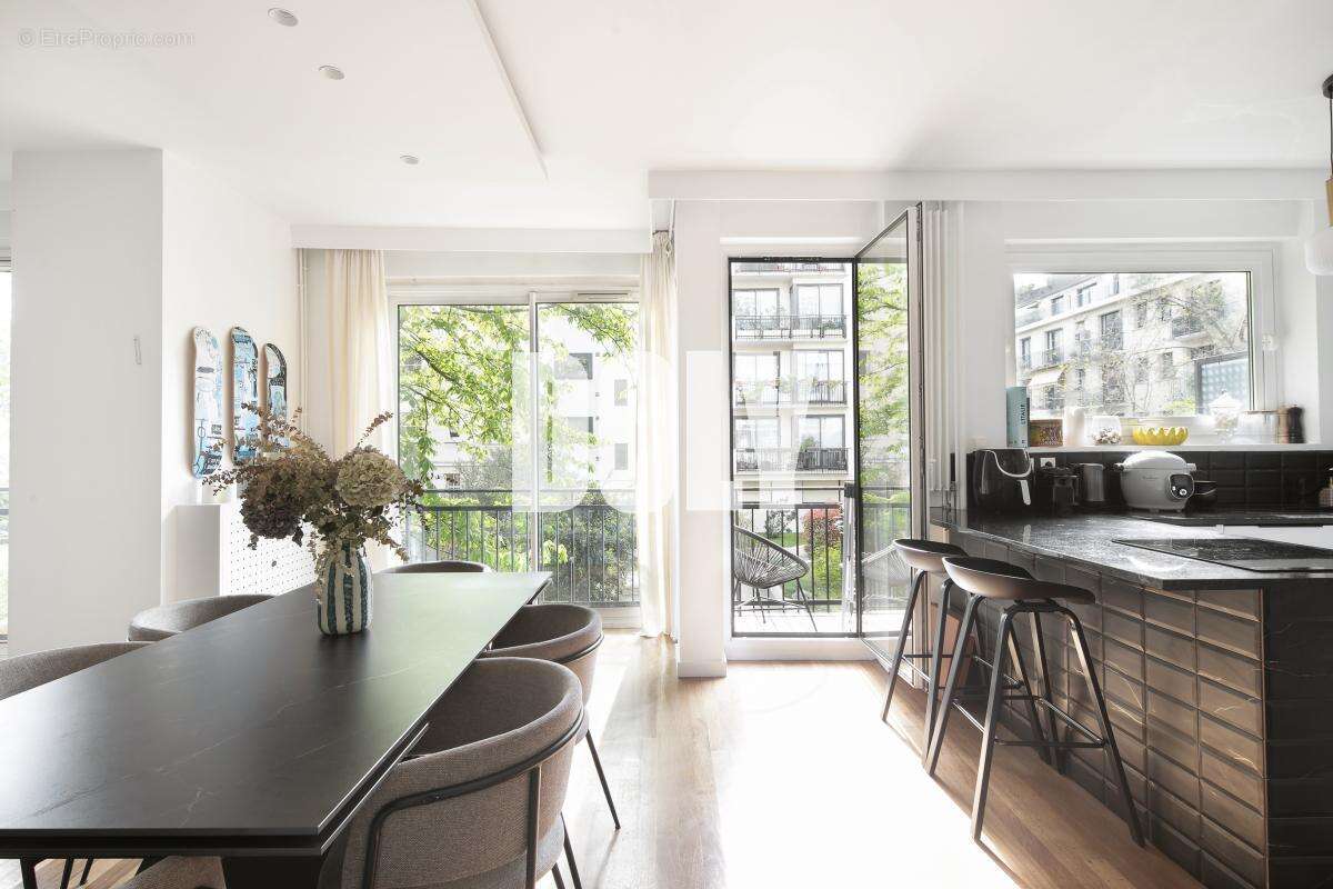 Appartement à NEUILLY-SUR-SEINE