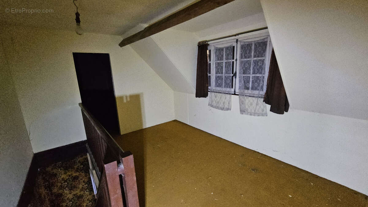 Maison à PRUNAY-LE-GILLON