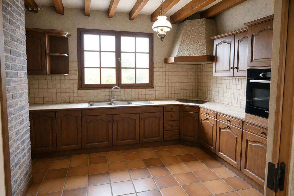 Maison à LA BAZOCHE-GOUET