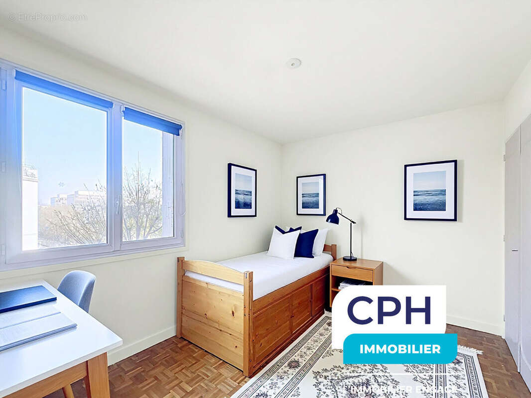 Appartement à COURBEVOIE