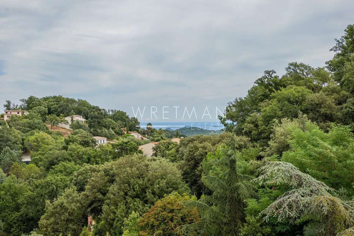 Appartement à LES ADRETS-DE-L'ESTEREL