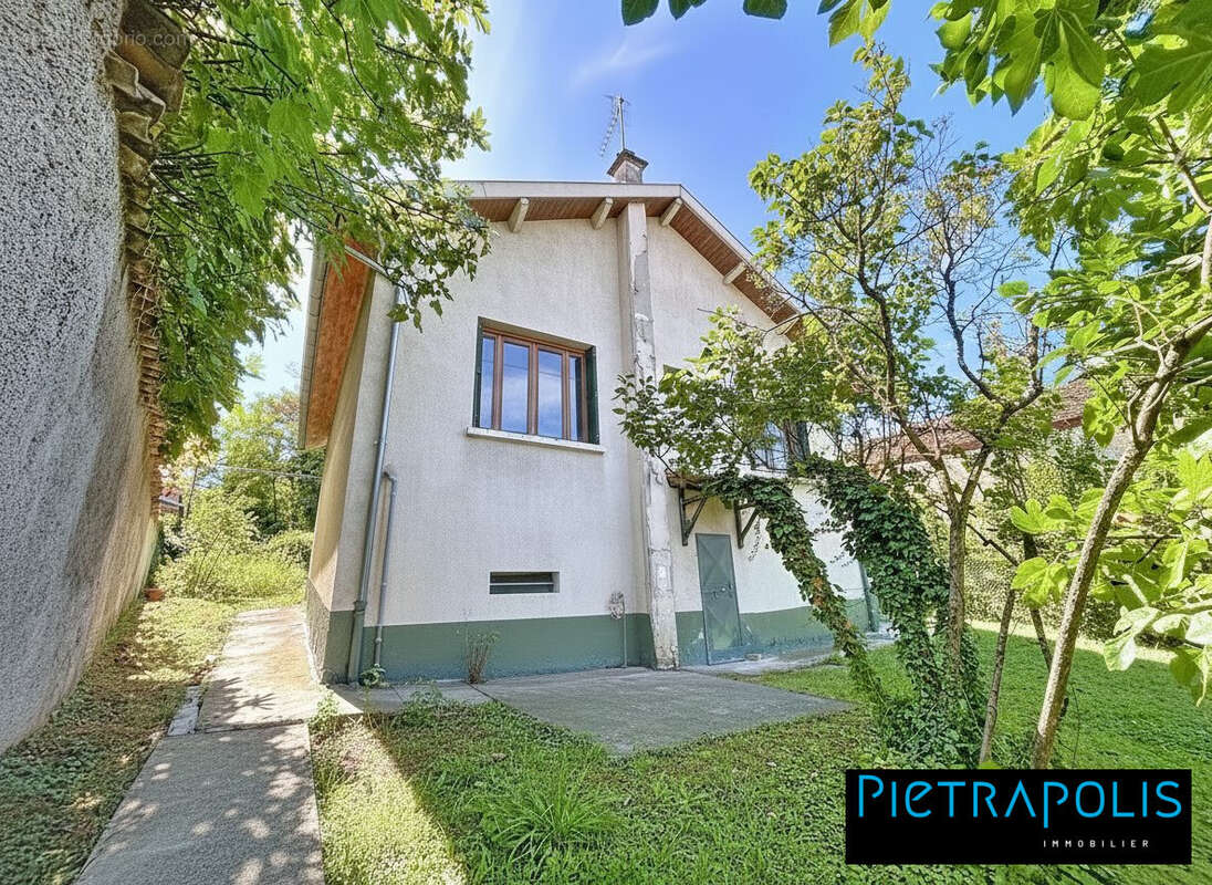 Maison à DECINES-CHARPIEU