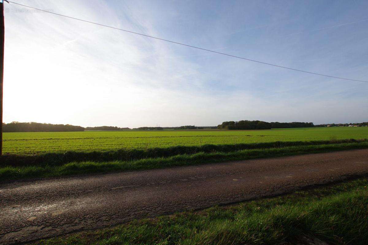 Terrain à SAINT-GERMAIN-DES-PRES