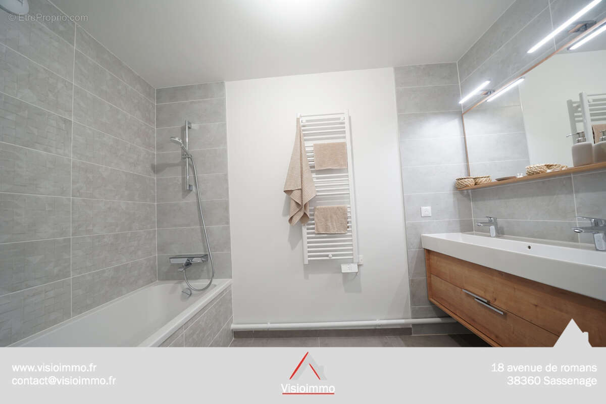 Appartement à MEYLAN