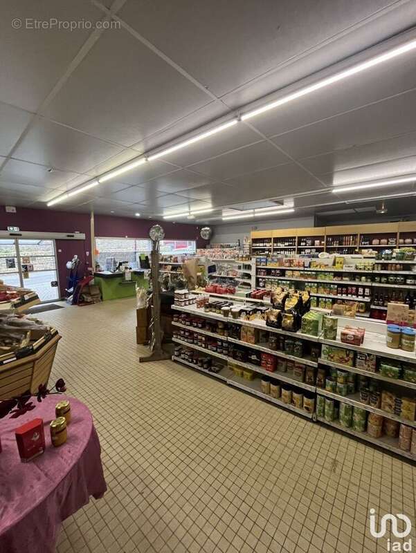 Photo 6 - Commerce à SAINT-JEAN-BREVELAY