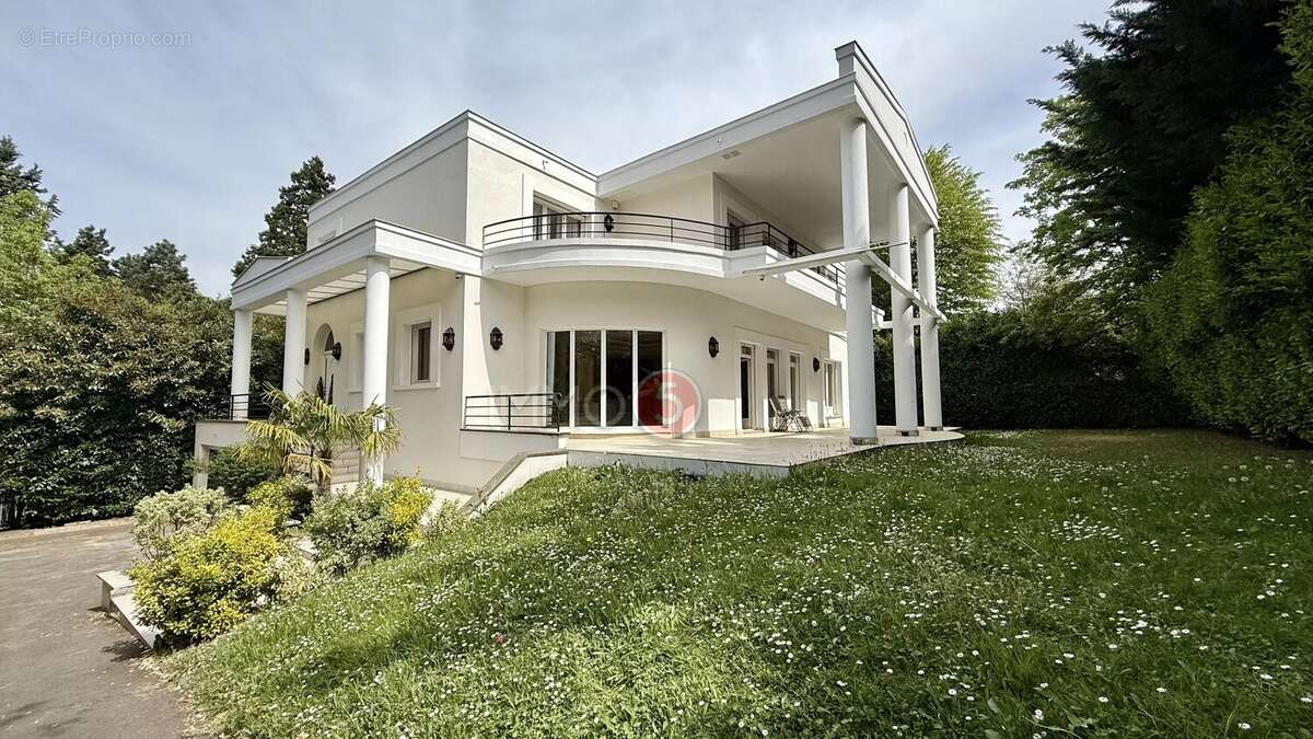 Maison à LE RAINCY