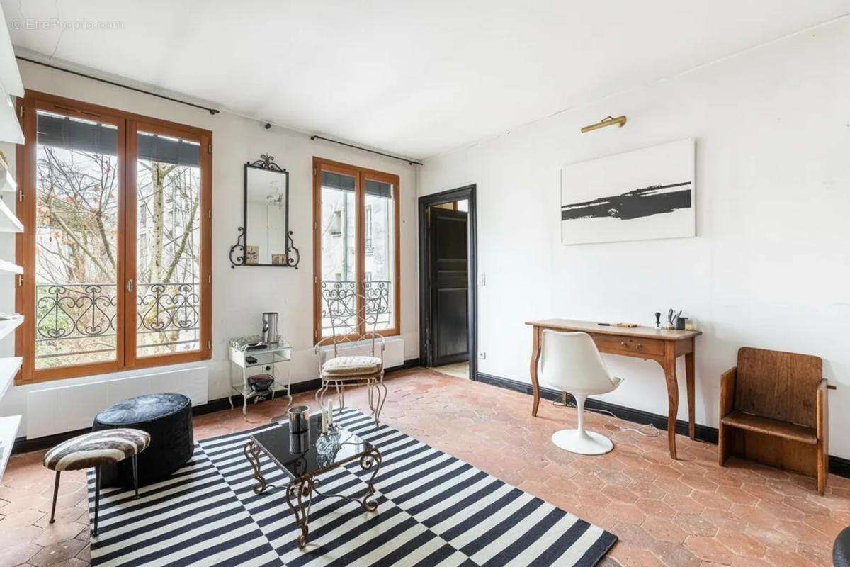Appartement à PARIS-18E