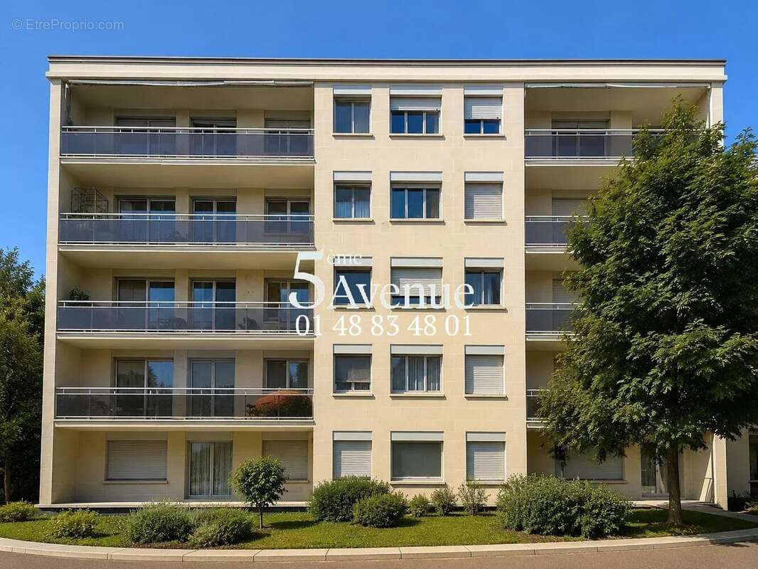 Appartement à SAINT-MAUR-DES-FOSSES