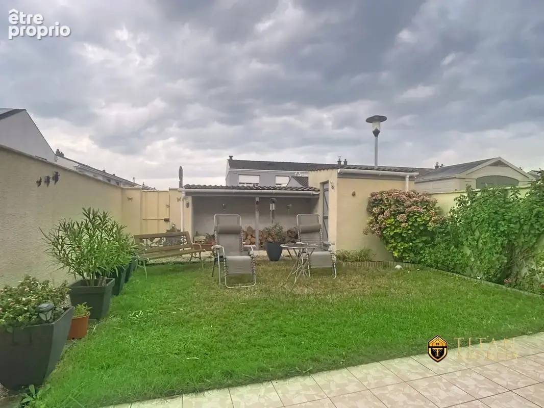 Maison familiale, 3 chambres, jardin, garage, Dunkerque (59640)-Titan Immobilier