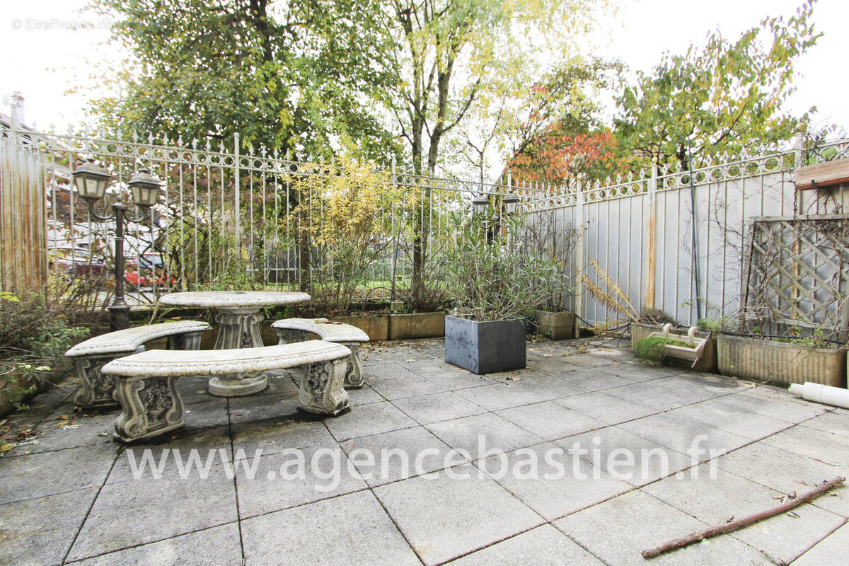 Appartement à FERNEY-VOLTAIRE