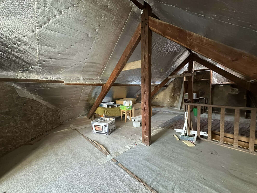 Maison à SAINT-GERVAIS-D'AUVERGNE