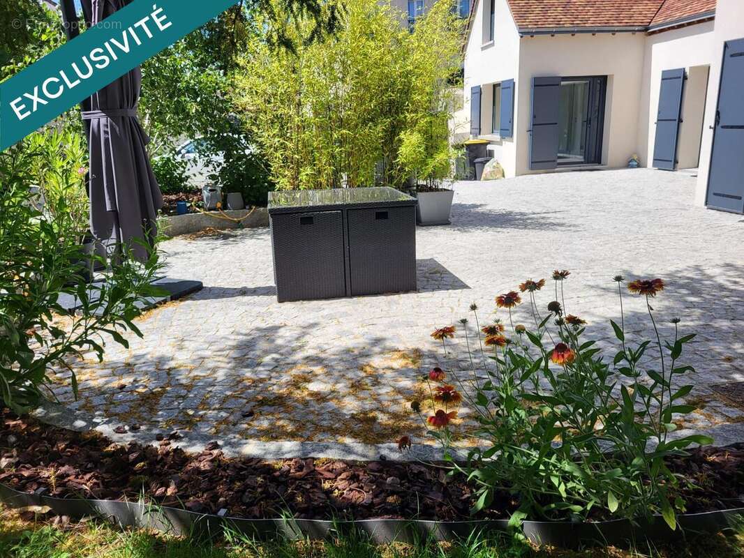 Maison 212 m² à Etrechy  - photo 2