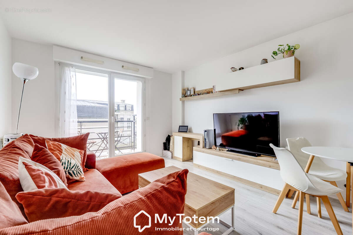 Appartement à SARTROUVILLE