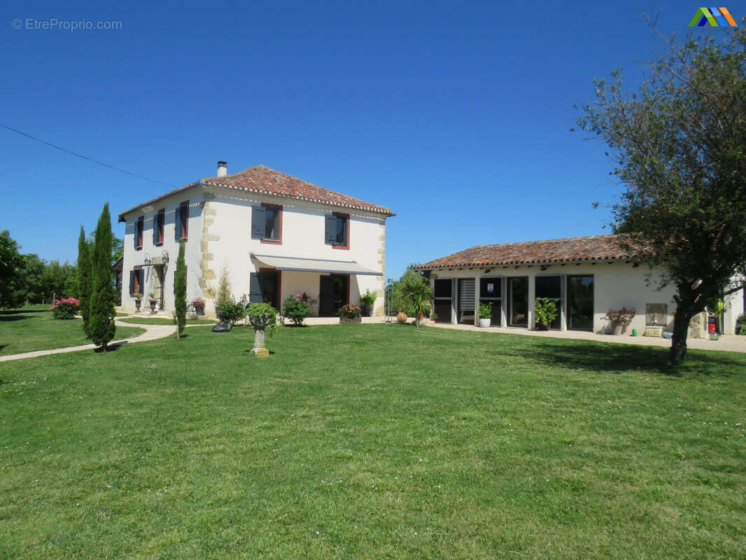 Maison 200 m² à Simorre  - photo 7