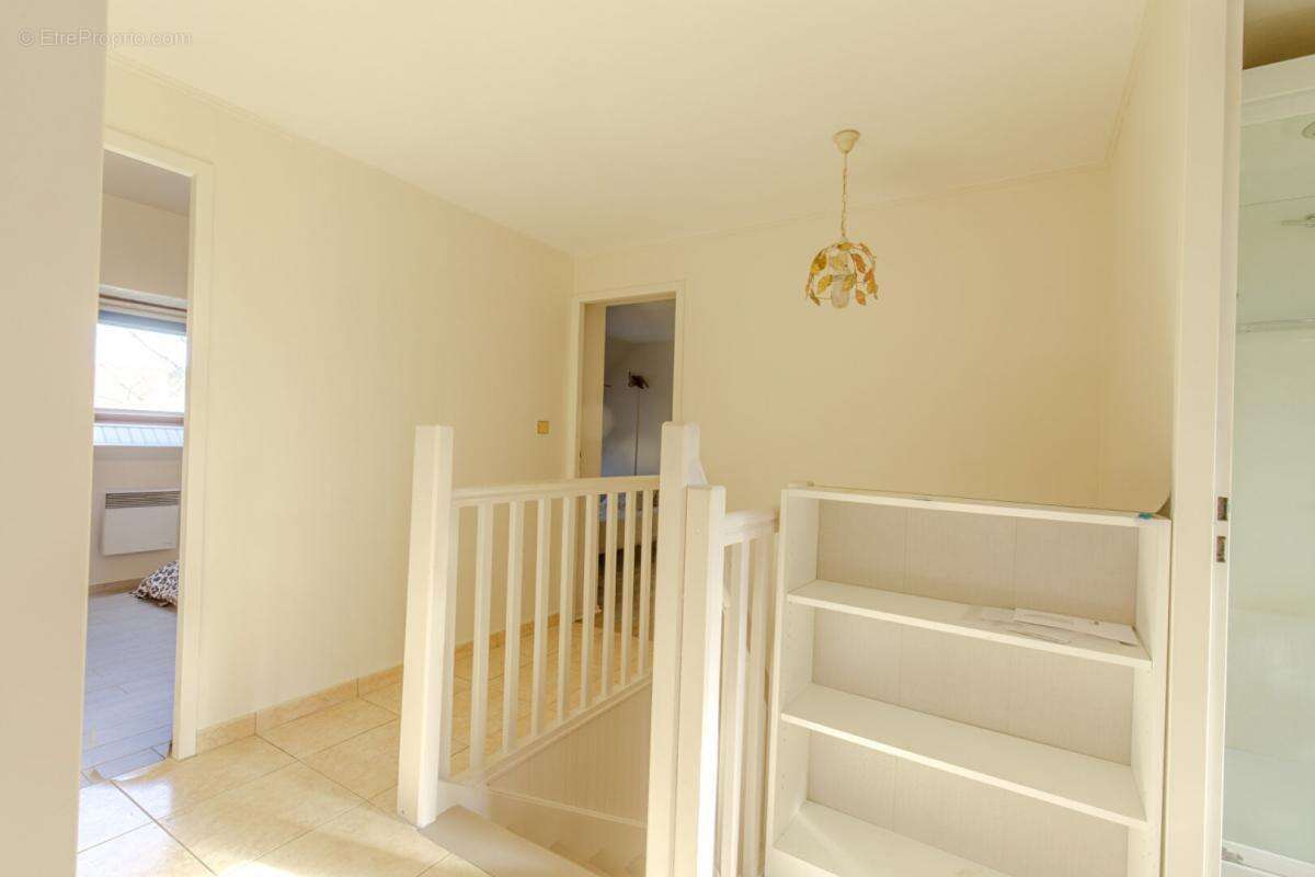 Maison à LES MUREAUX