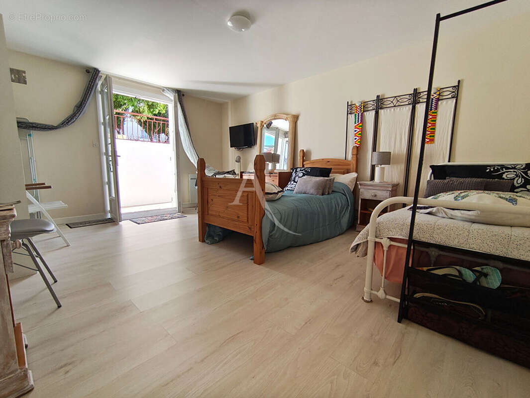 Maison à FONTCOUVERTE