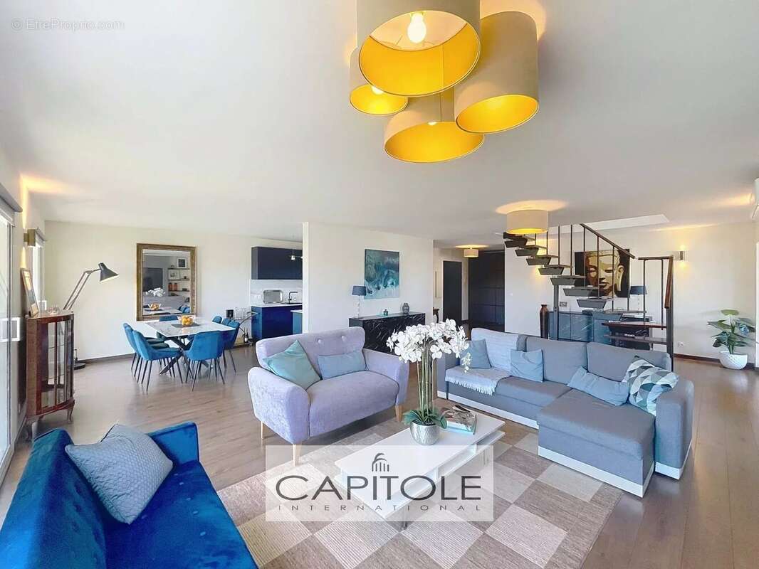 Appartement à LE CANNET