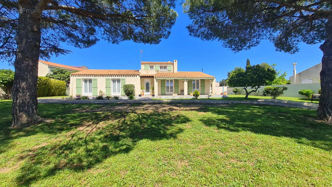 jolievilla de 129m² avec piscine/dépendance sur 1606m² de terrain - photo 3