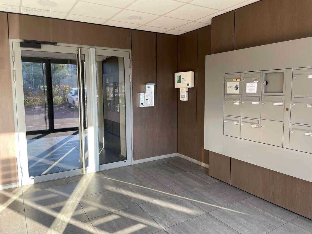 Commerce à FRANCHEVILLE