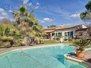 Maison à SAINT-CEZAIRE-SUR-SIAGNE