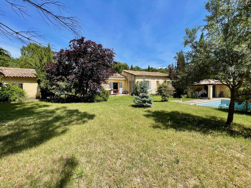 Maison à VAISON-LA-ROMAINE