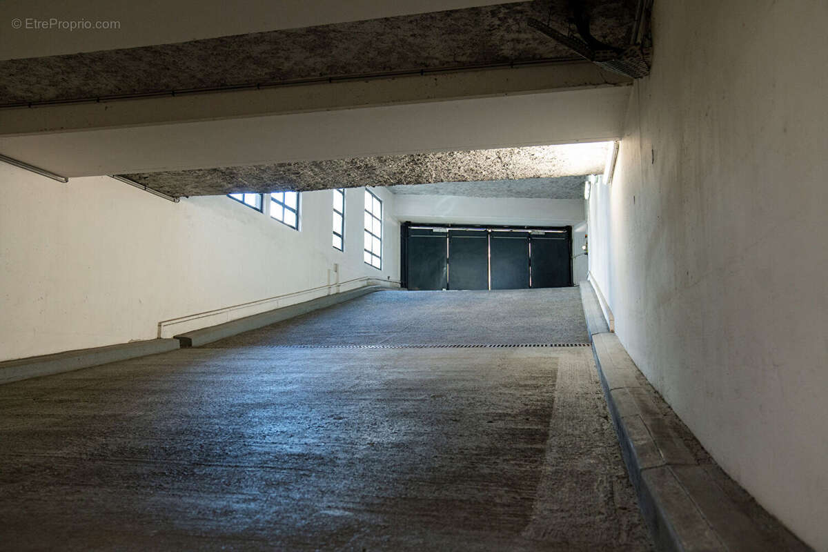 **Studio 29,6 m² avec parking et cave à 4 min à pied du métro Mairie d'Issy** - photo 9