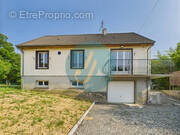 Maison à LA CHAPELLE-D&#039;ANGILLON