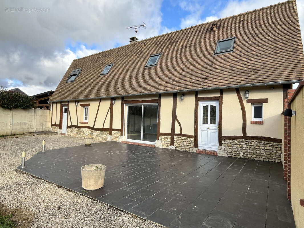 Maison à SAINT-CLAIR-SUR-EPTE