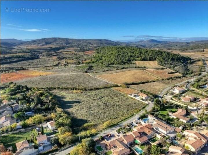 Terrain à PORTEL-DES-CORBIERES