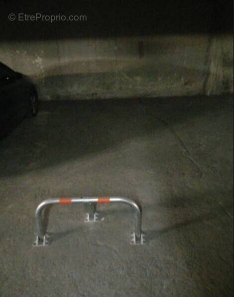 Parking à COURBEVOIE