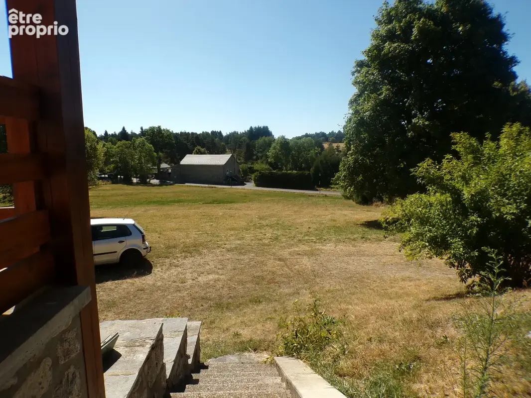Maison avec grand terrain et vue dominante - photo 28