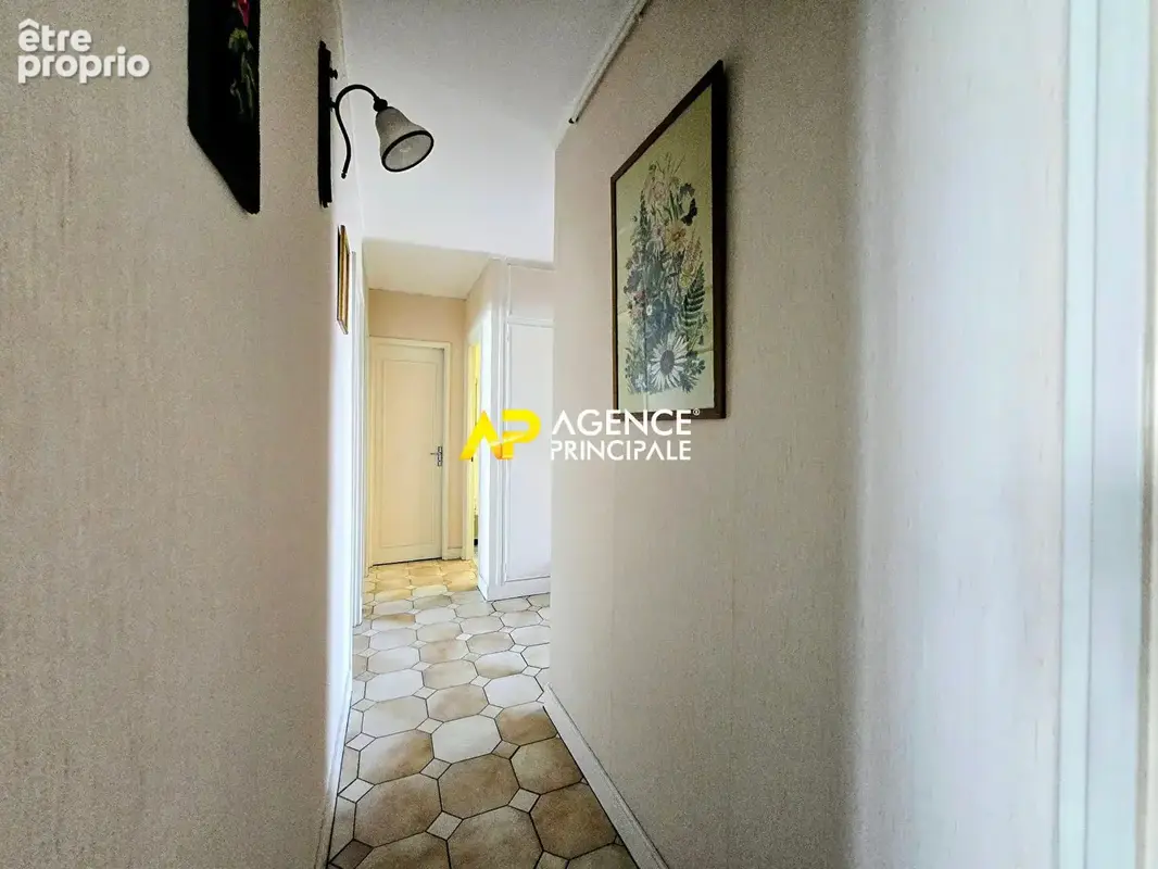 Appartement 4 pièces avec balcon, caves et parking à 12 minutes de la gare du centre ville - photo 13