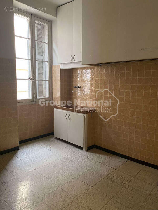 Appartement à MARSEILLE-2E