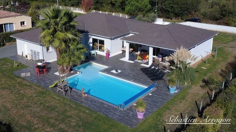 Villa d’architecte contemporaine à 10 minutes d’Agen – Calme, volumes et prestations haut de gamme (47) - photo 2