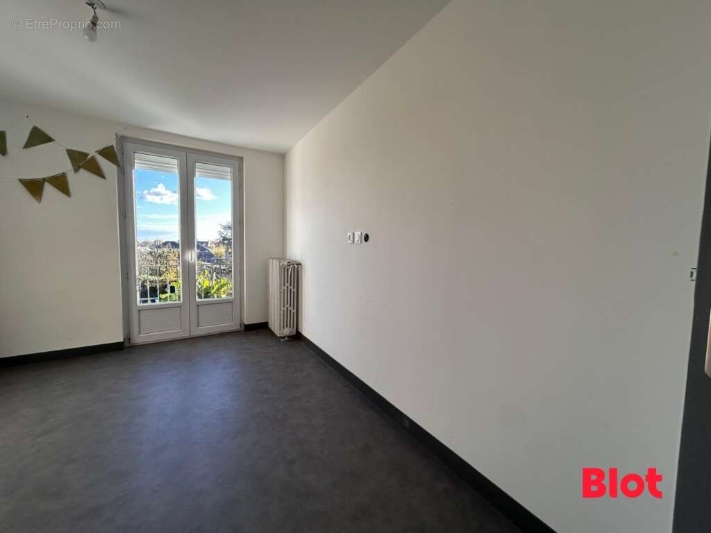 Maison à SAINT-AUBIN-DU-CORMIER