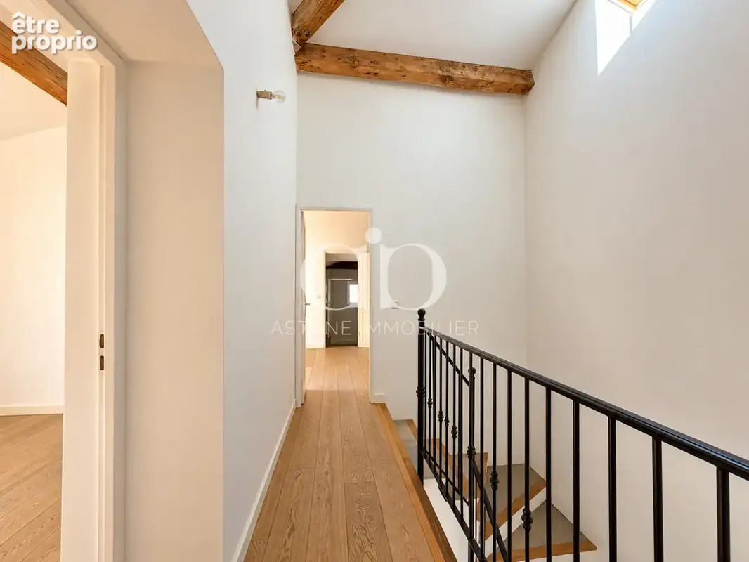 Roquevaire   le charme d’une bâtisse ancienne, l’esprit d’une maison et 300 m2 de jardin privatif - photo 11