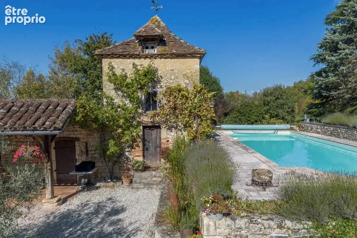 Superbe maison forte restaurée sur plus de 3 hectares - photo 14
