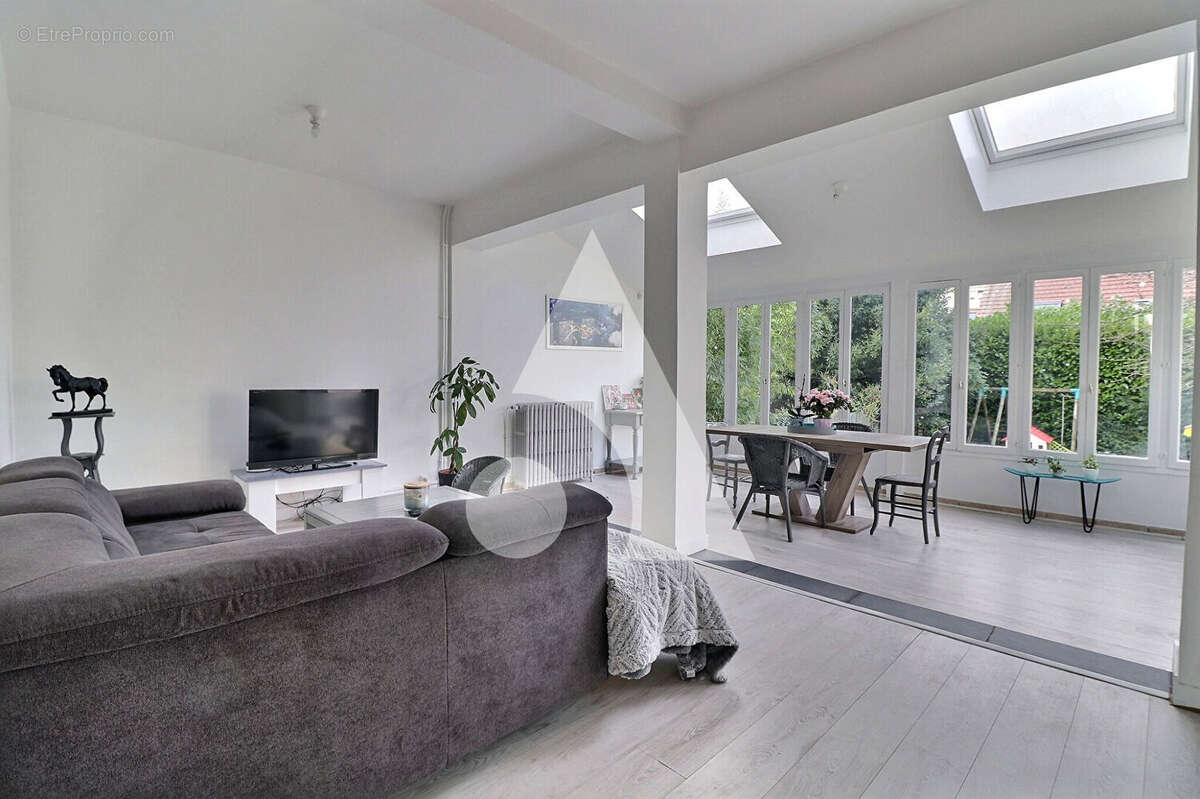 Maison à LE PLESSIS-BOUCHARD