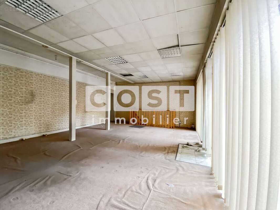 Commerce à ASNIERES-SUR-SEINE