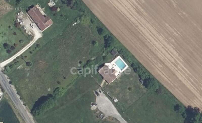 Terrain 3 878 m² – cadre naturel privilégié à Moulînet - photo 2