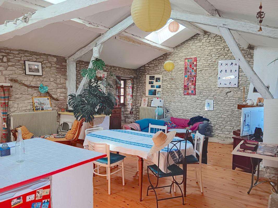 Maison à CAHORS