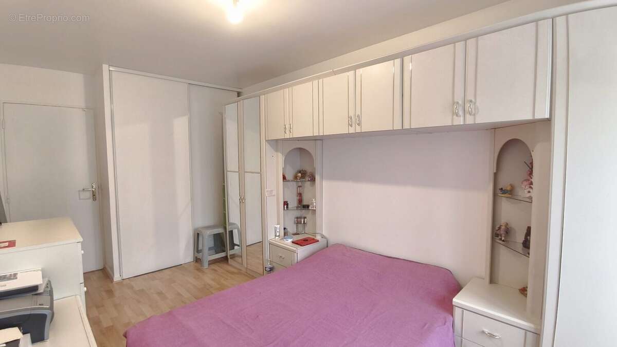 Chambre 1 - Maison à CHAMPS-SUR-MARNE