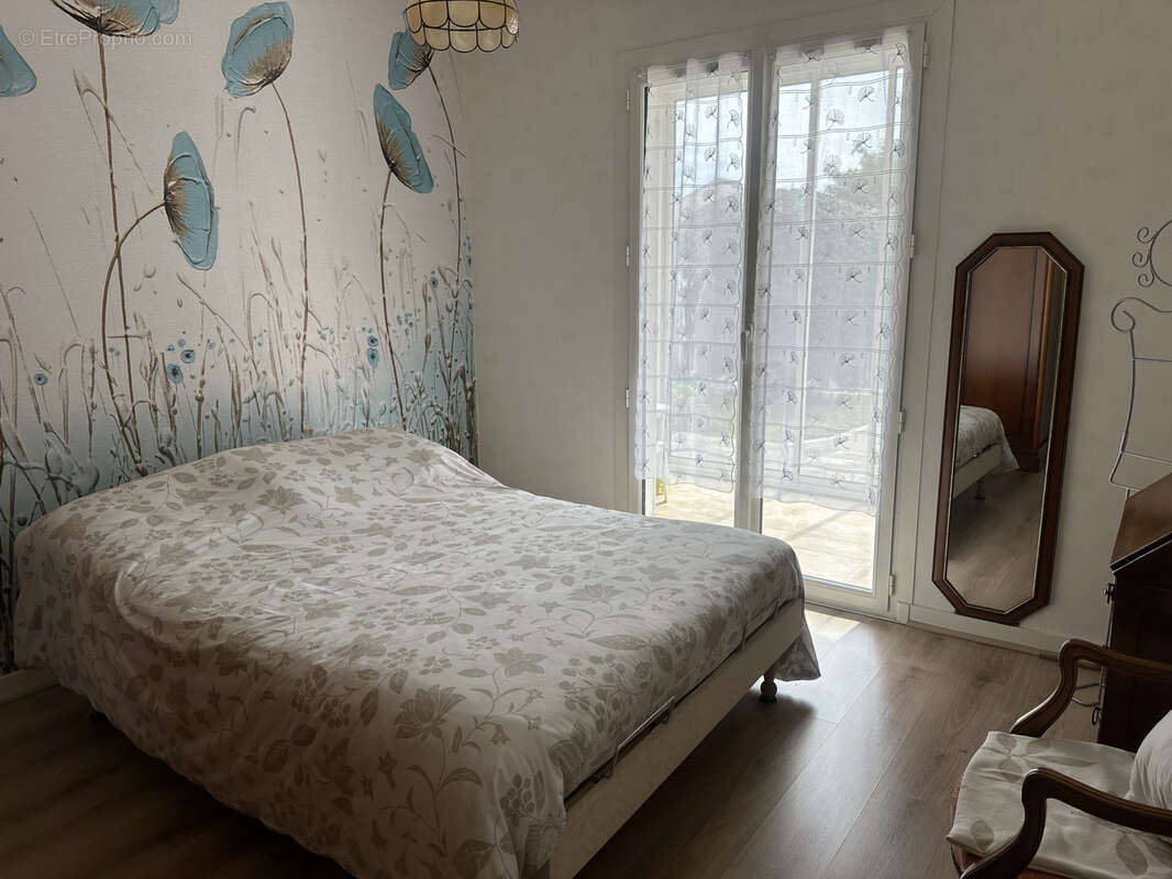 Maison à GENSAC-LA-PALLUE
