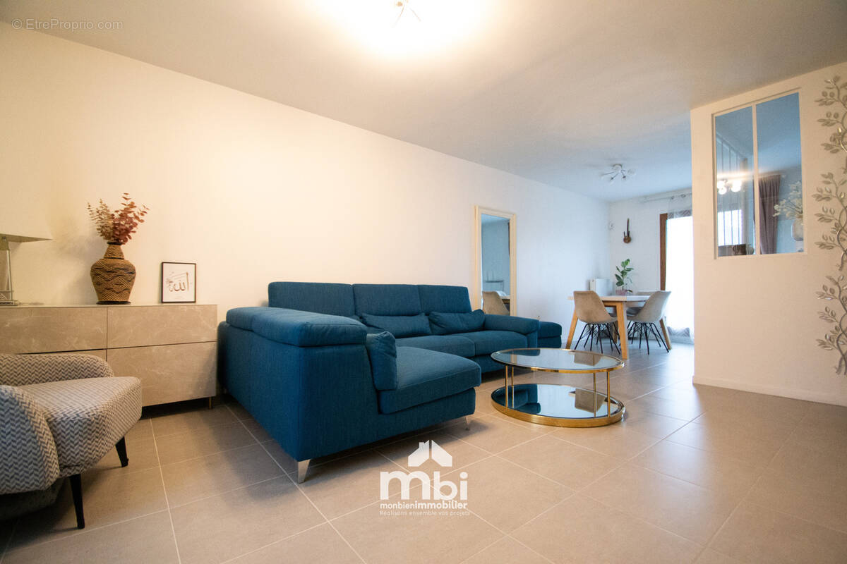 Maison à MARLY-LA-VILLE