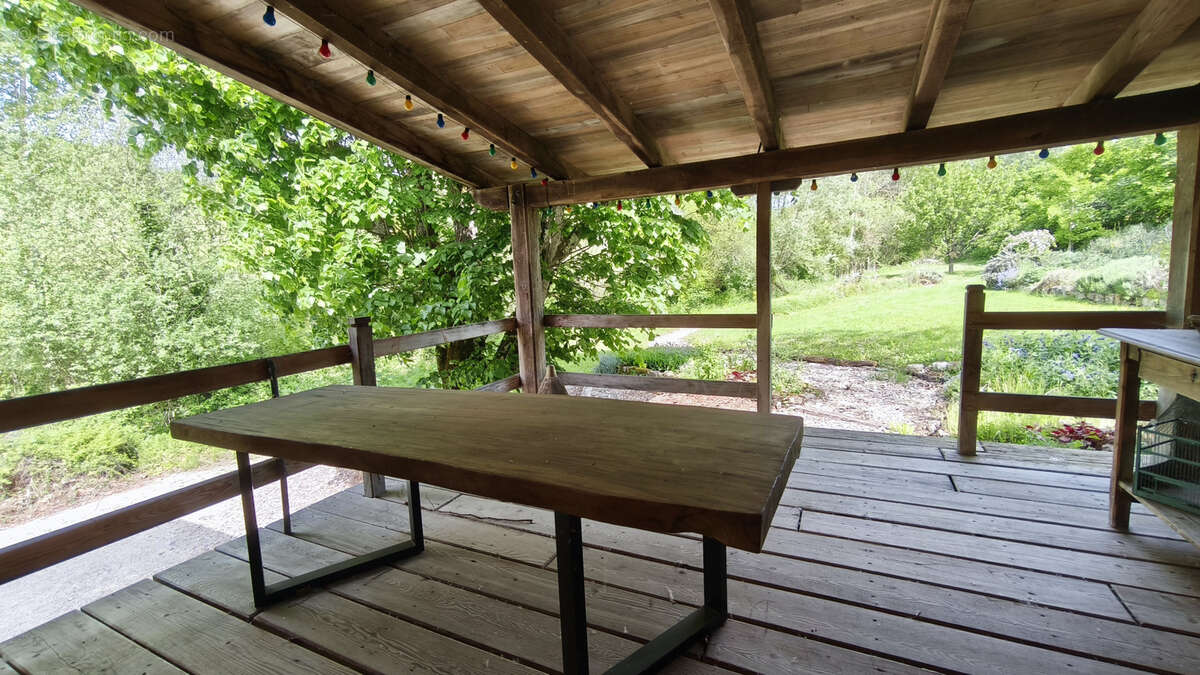 Maison à CASTELNAU-MONTRATIER